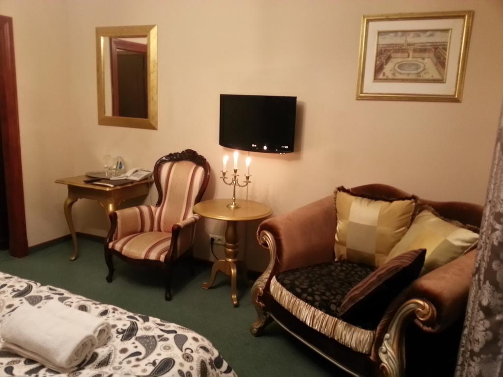 Hotel Sportwerk Tyniec Maly Bagian luar foto