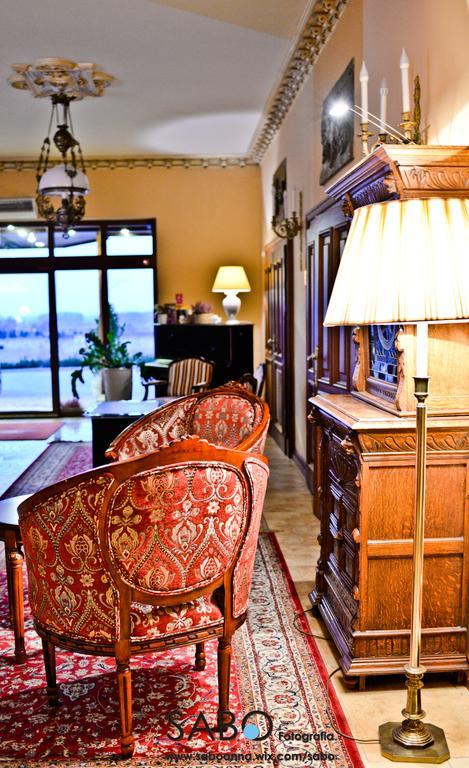 Hotel Sportwerk Tyniec Maly Bagian luar foto