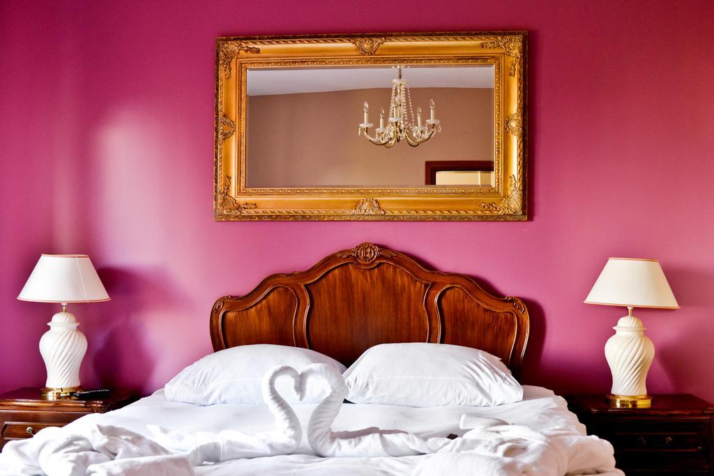 Hotel Sportwerk Tyniec Maly Bagian luar foto