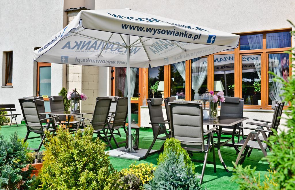 Hotel Sportwerk Tyniec Maly Bagian luar foto